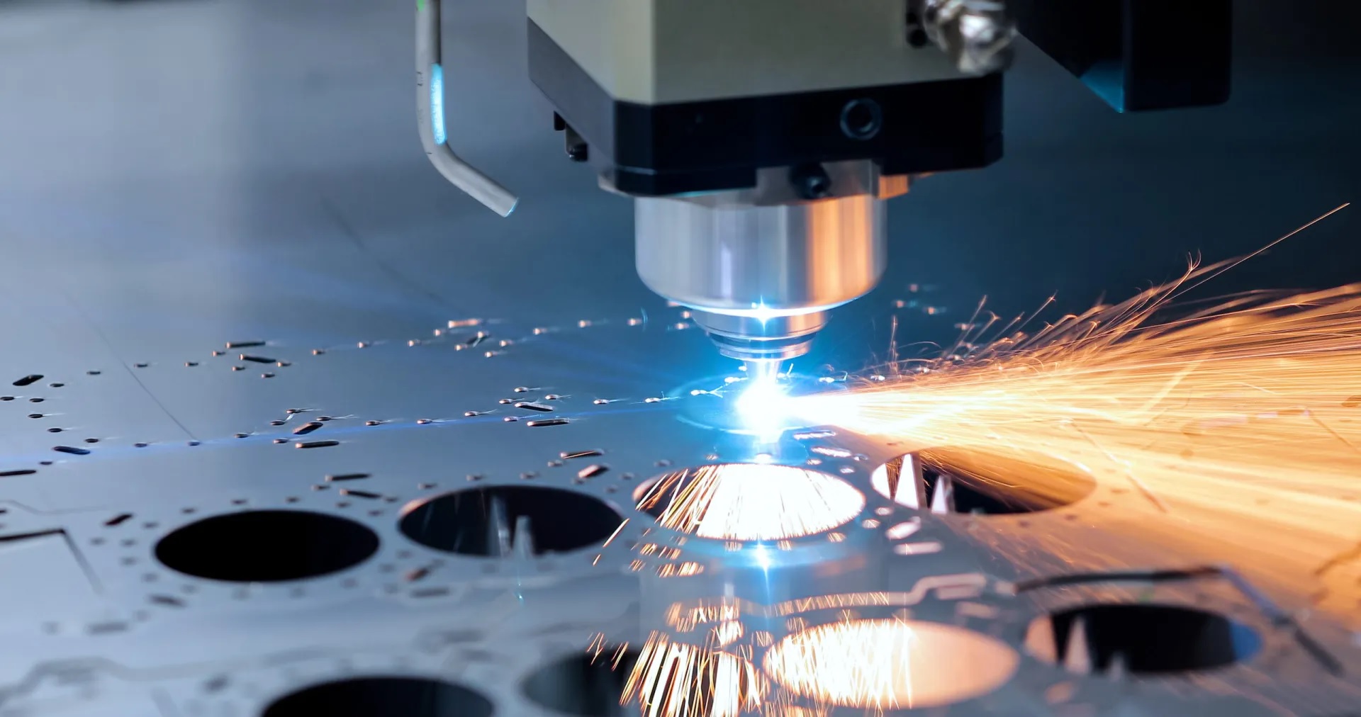 Laser cutting service factory for sheet metal and tube in vietnam